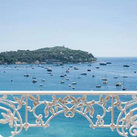 Villefranche-sur-mer Sleeps 12 Pool Air Con * Villefranche-sur-Mer