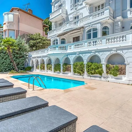 Villefranche-sur-mer Sleeps 12 Pool Air Con Villa